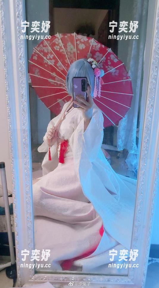 精选汐兔子水手服写真集，寻找那条隐形的船只？