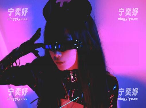 清颜真德秀 在泳池边的高清,这次清颜真德秀把分享的气息染上了一点淡淡的清凉。