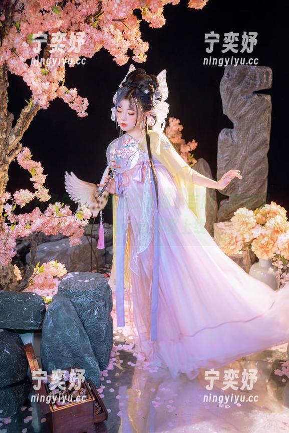 爆机少女喵小吉 向家务告别,爆机少女喵小吉的“家政服务”新cos即将上线