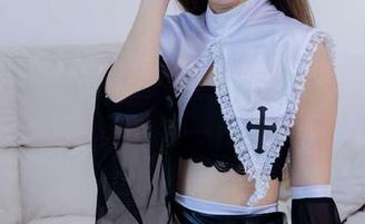 物恋传媒 – 泡泡的平底鞋高清壁纸，或许这就是美的另一种姿态吧。