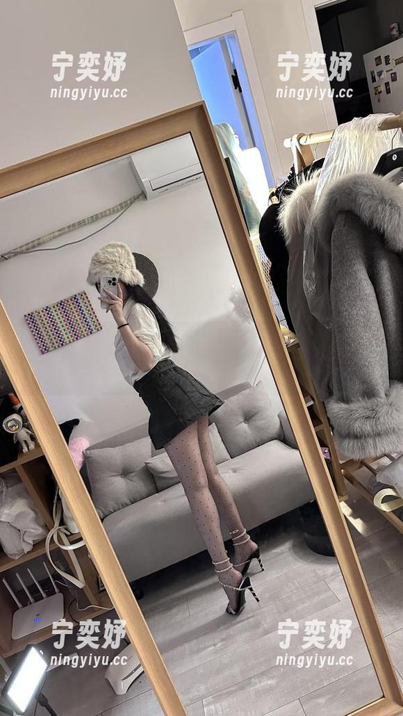 微密圈 - 无圣光也能打动人心？玫桃泡芙的内衣作品我服气了！