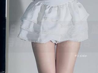 微密圈 – 白龙猫女的空姐2.0：加长黑丝与高清剪影的绝妙结合