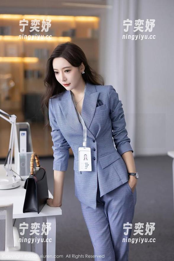 秀人网-严利娅Yuliya 秀人网 - 这才是严利娅Yuliya的裸足资源,放下你的鞋子吧!