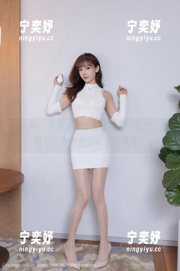 秀人网-千夜未来 秀人网 - 千夜未来的教室图集:全套,恍惚间以为偷走了校舍的风景!