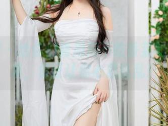 秀人网 – 给你们看周周不吃香菜的白丝合集，保证让你心思乱乱！