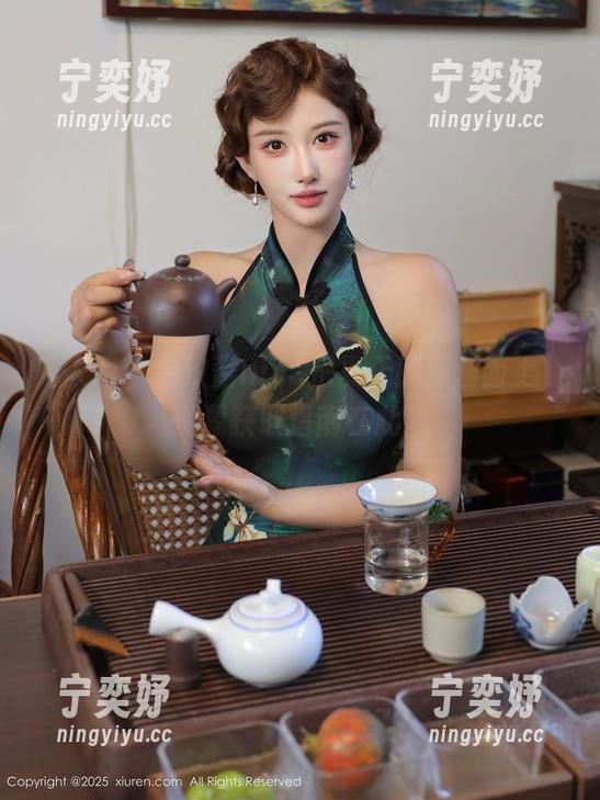 秀人网-奈汐酱nice 秀人网 - 奈汐酱nice把夏天搬到画面上,资源获取指南在此。