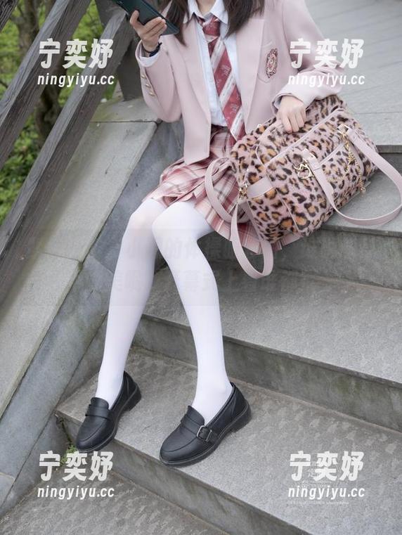 紧急企划 - 小恩的体操服套图，谁说健身不能美呢？开幕式上看谁都行～