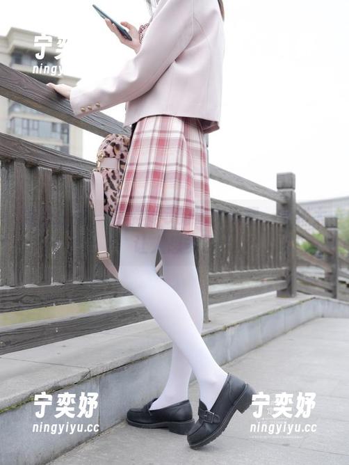 紧急企划 - 樱樱樱可的修女原图，身材太让人想多了
