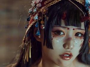 “芊川一笑MNK”写真，图册里的御姐总是能把气质和撩人完全融合，这口气……是谁教的！