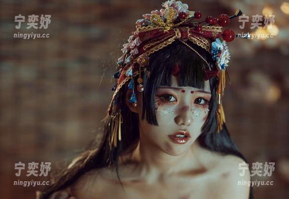 “芊川一笑MNK”写真，图册里的御姐总是能把气质和撩人完全融合，这口气……是谁教的！