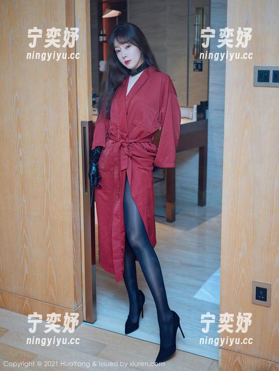 花漾show - 易阳Silvia的内衣，美图日常——高清记录下的尴尬时刻？