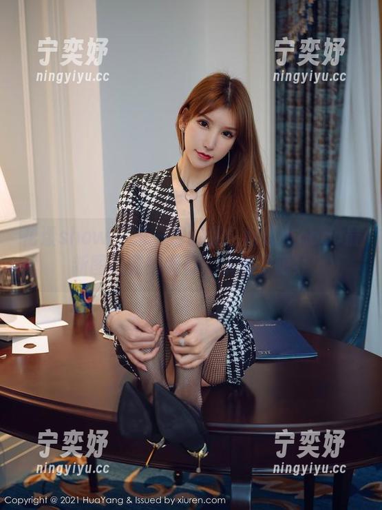 花漾show-赵惟依coco 花漾show - 来一波点赞!赵惟依coco最新图包里的美脚,太绝了吧!