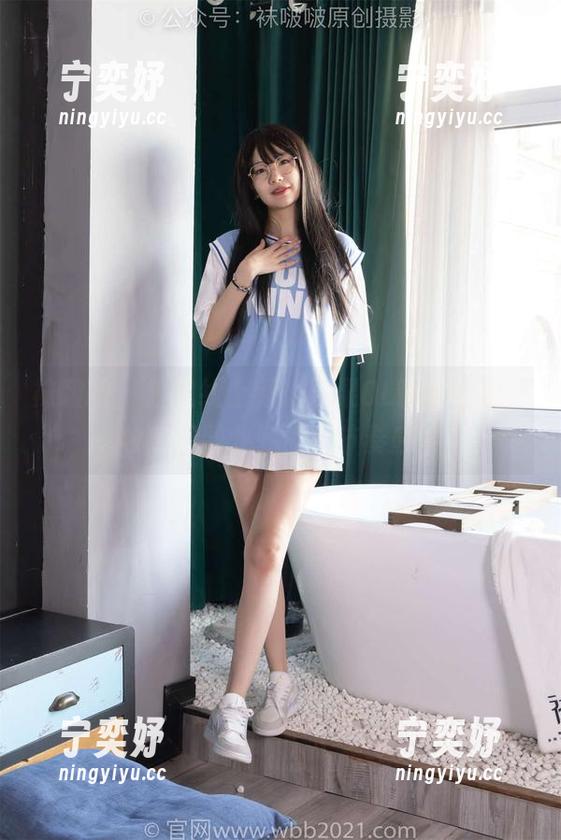 袜啵啵 - 超火线上新！果果OL制服图包，妆感和职业气质的节奏感。