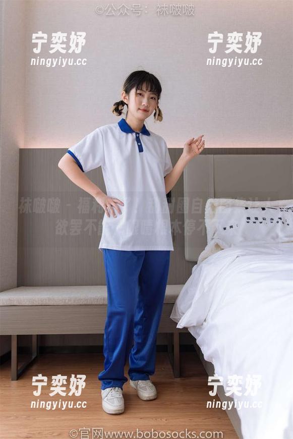 袜啵啵-甜甜圈 袜啵啵 - 福利来了!甜甜圈自拍图集让人欲罢不能,眼睛根本停不下来