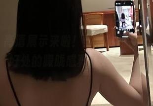 微密圈 – 高清展示来啦！詹詹的精品制服，恰到好处的朦胧感真让人琢磨。