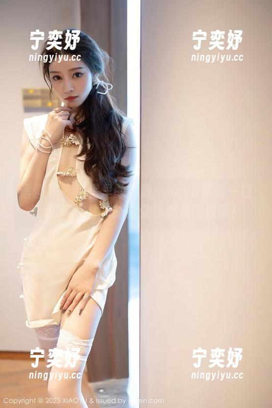 语画界-nova李雅 语画界 - 网盘里的礼服:nova李雅一口气试了11件,结果依稀都是同款啊!