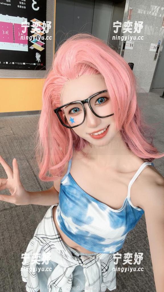 贝儿酱Miki 私房那点事儿:贝儿酱Miki的粉色迷雾