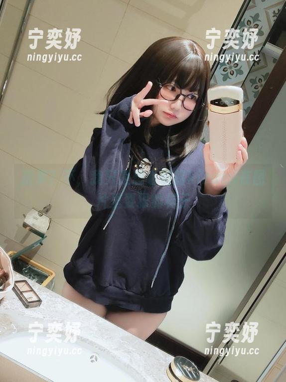 猜拳？不，我只是想看铭铭kizami在图片里耍狠的样子