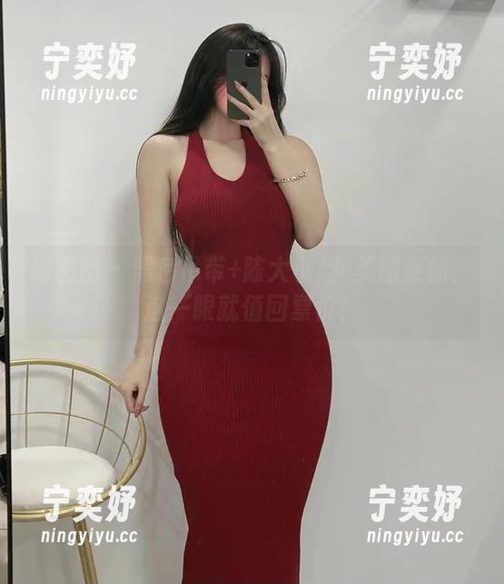 陈大小姐 微密圈 - 黑色吊带+陈大小姐=美图更新:这一眼就值回票价!