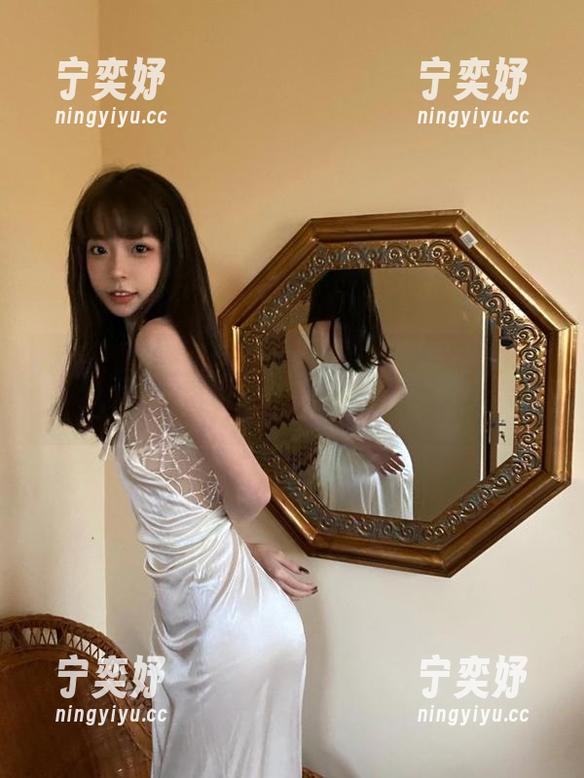 微密圈 - 免费图集，让你见识陈妮妮UNI的瑜伽裤——可太抢眼了吧！